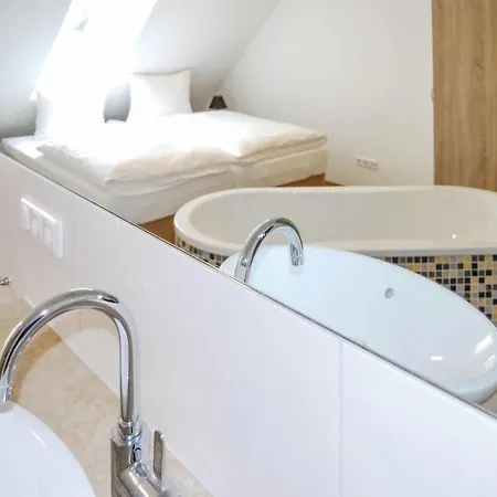 Apartament Burg Stargard *